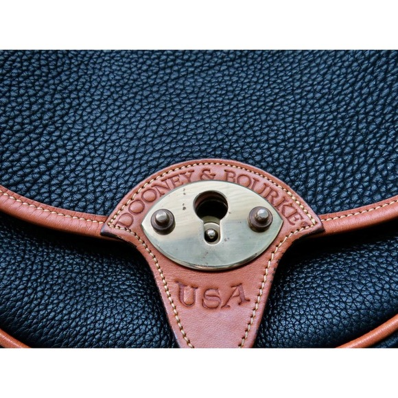 Vintage Dooney and Bourke USA Black and Tan Leather Crossbody - Picture 8 of 13